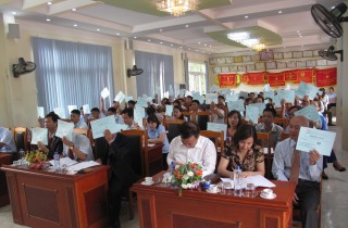 Cac-co-dong-bieu-quyet.jpg